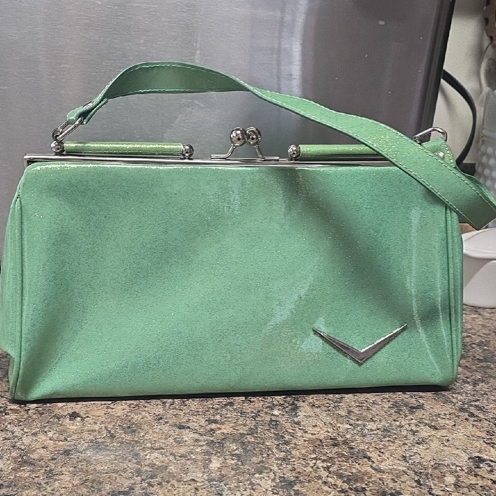 Lux de Ville Mint Green Clutch